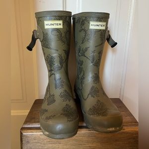Green Wildflower Hunter Boots